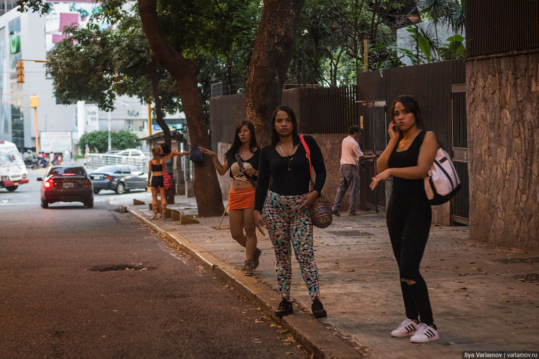  Girls in Barbera del Valles (ES)