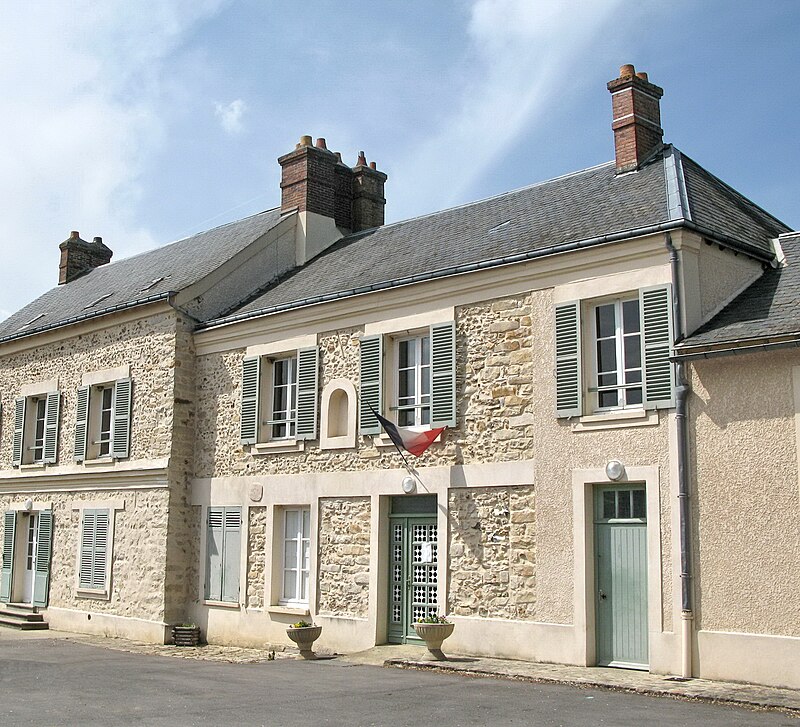 Escort  Saint-Cyr-sur-Loire